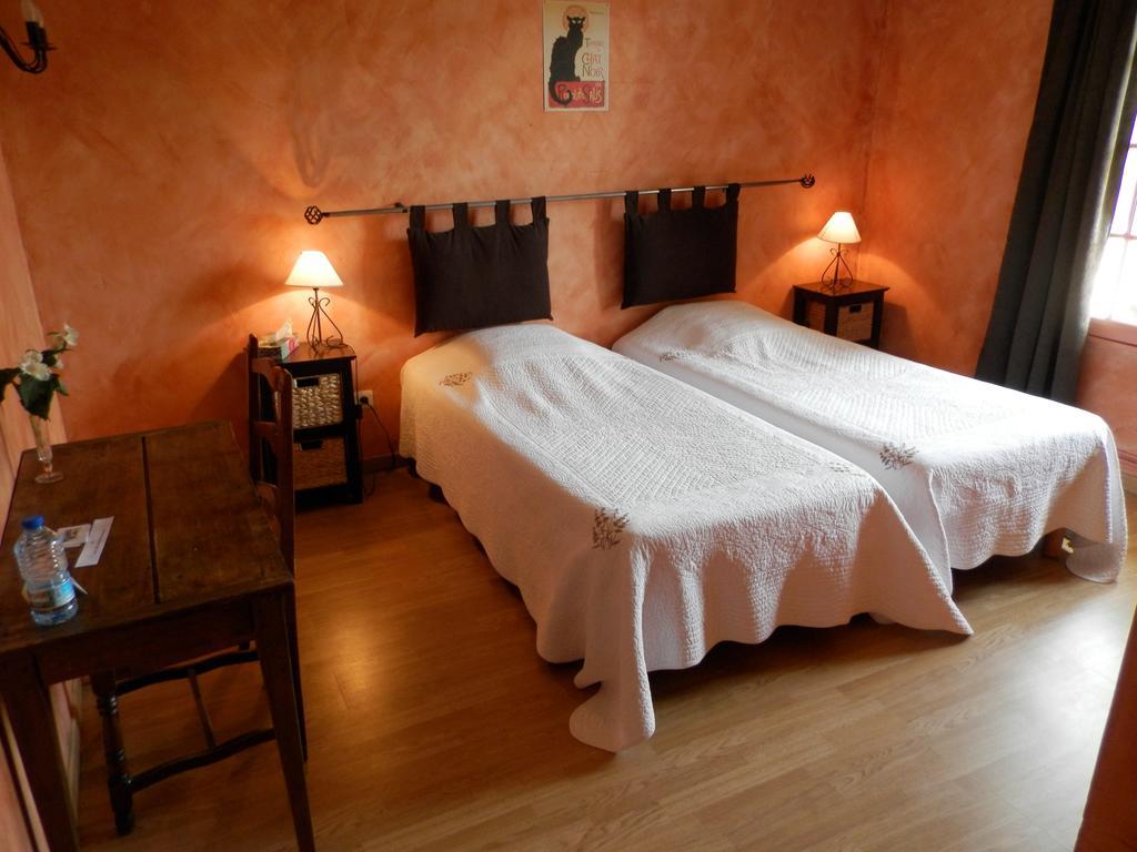 Bed and Breakfast Domaine De Varenne Saint-Amand-en-Puisaye Экстерьер фото